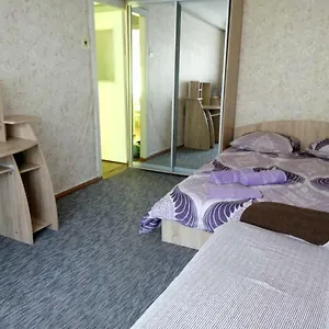 https://1-comnatnaya-quartira-izykowskih-ne-daleco-ot-aeroporta.hotels-of-kiev.com